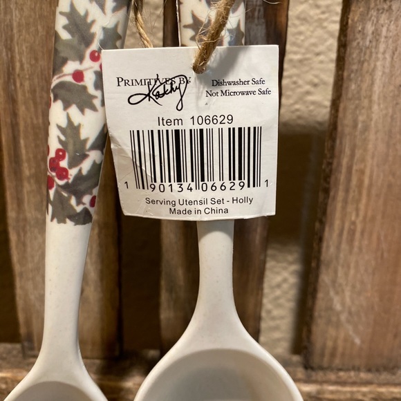 Christmas Red Berry & Green Holly Serving Spoon & Serving Fork Set Of 2 - Picture 8 of 16